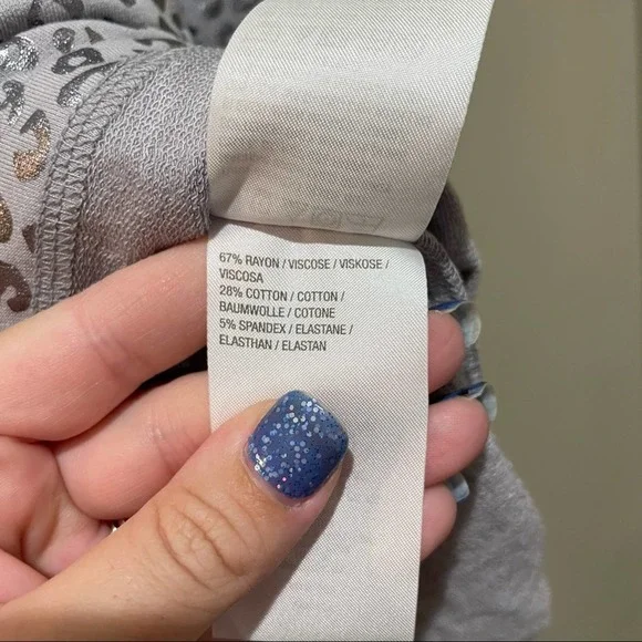 Zuda Leopard Print Metallic Long Sleeve Sweatshirt Top Silver Size Large - Picture 7 of 7